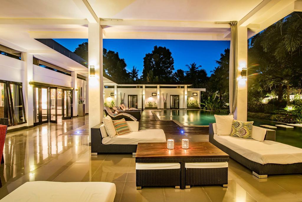 Stunning Villa Lily ロヴィーナ エクステリア 写真