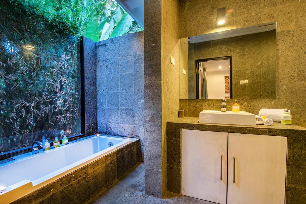 Stunning Villa Lily ロヴィーナ エクステリア 写真