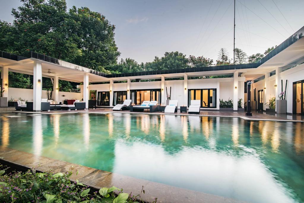 Stunning Villa Lily ロヴィーナ エクステリア 写真